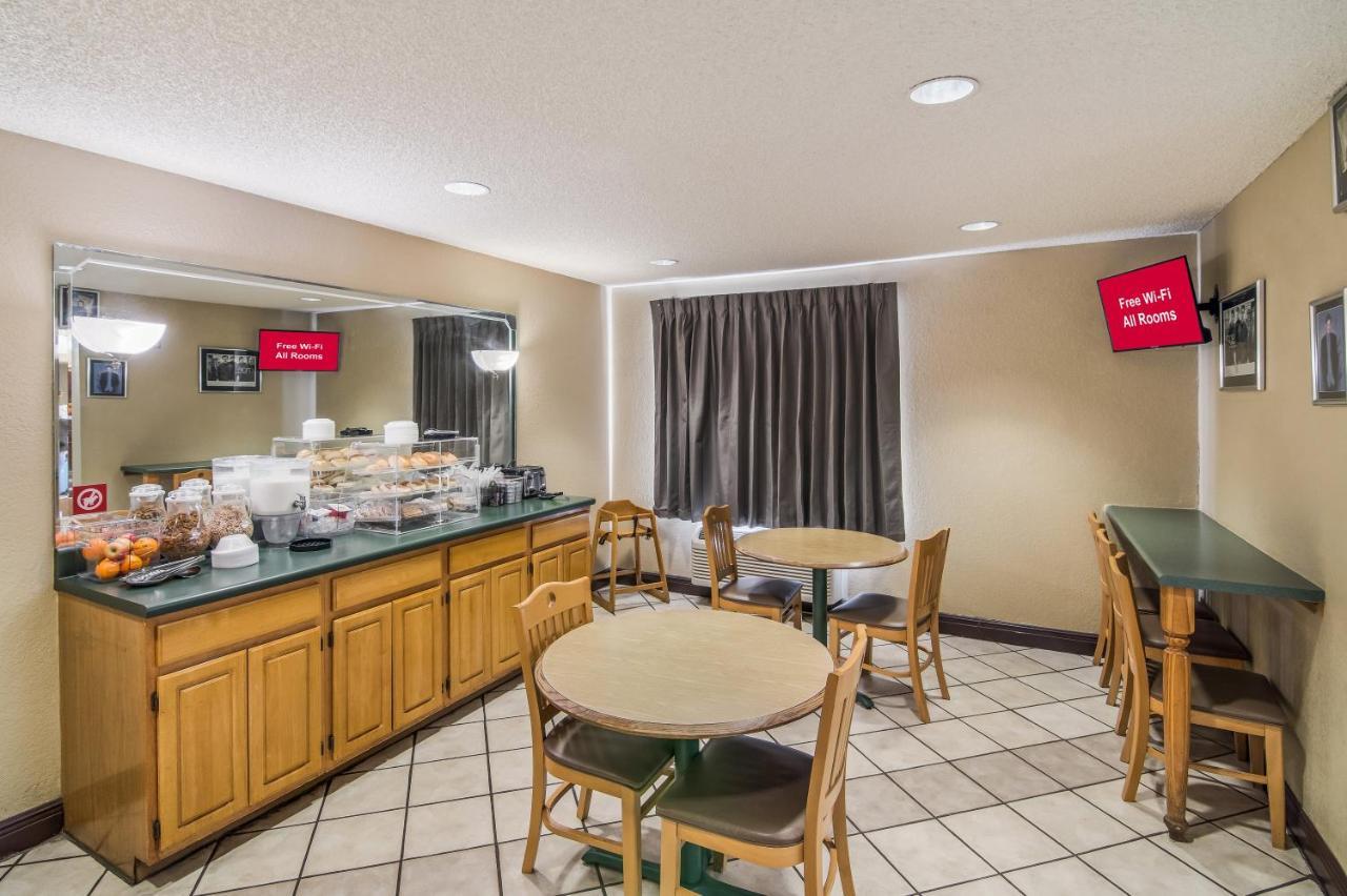 Red Roof Inn & Suites Pensacola East - Милтон Экстерьер фото